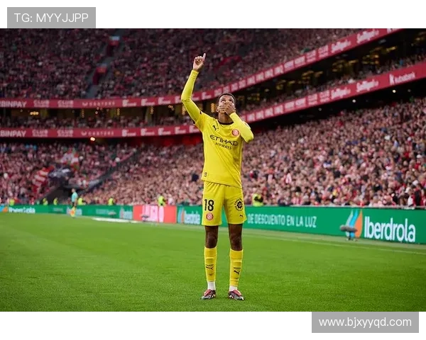 赫罗纳俱乐部全力备战新赛季展现球队雄心引发球迷高度期待 赫罗纳俱乐部全力备战新赛季展现球队雄心引发球迷高度期待