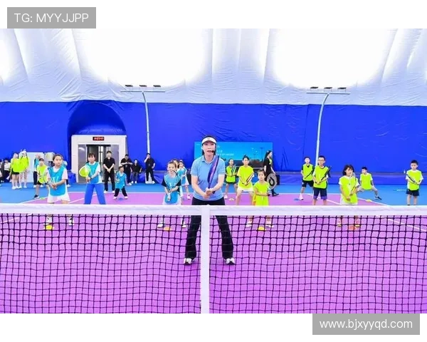 2025网球赛季开幕在即,全球顶级选手集结迎接激烈角逐 2025网球赛季开幕在即,全球顶级选手集结迎接激烈角逐