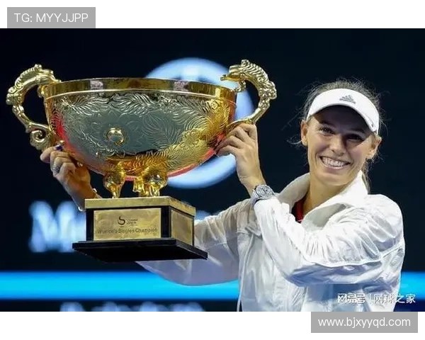 全球网球大满贯赛季收官 诺瓦克与阿扎伦卡夺得年度最佳球员殊荣