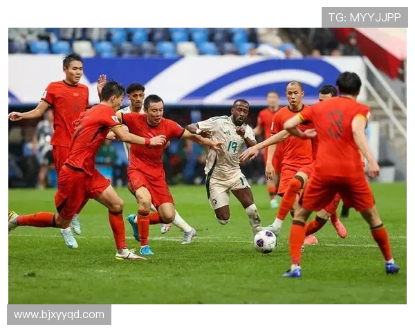 国足主场力克劲旅全队展现拼搏精神年轻球员闪耀赛场掀起胜利热潮
