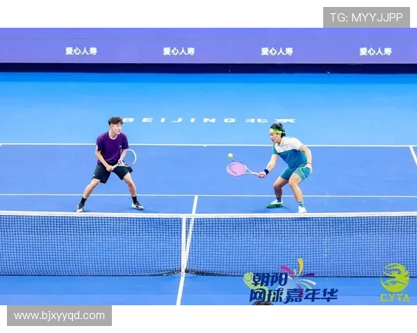 新赛季网球群星激战多线赛事焦点不断再掀全球观众热潮盛况上演中