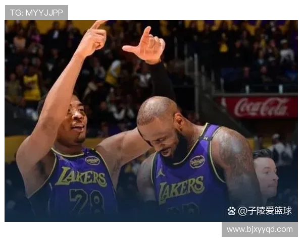 詹姆斯领衔湖人迎战勇士季前赛再度交锋库里状态火热球队磨合进入新阶段